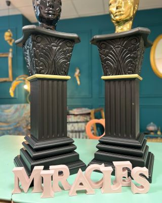 Black 🖤 . . . #fusionmineralpaint #renovacia #starynabytok #kriedovefarby #mineralnefarby #miracles.sk #malovanynabytok